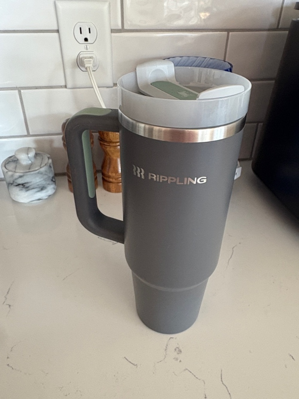 Stanley 30 ounce BPA free - Picture 3 of 5